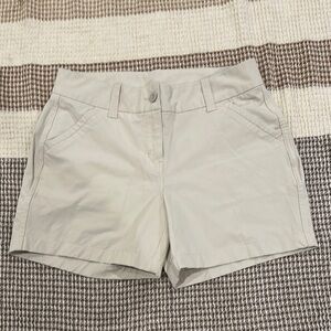 Vineyard vines performance women’s shorts Size 4 .